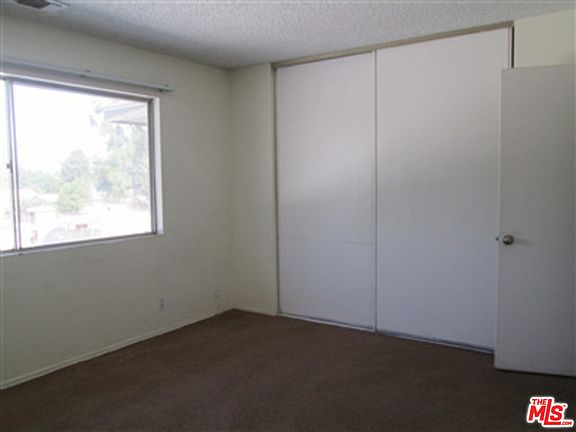 4th image of 1119 W Francis St #B