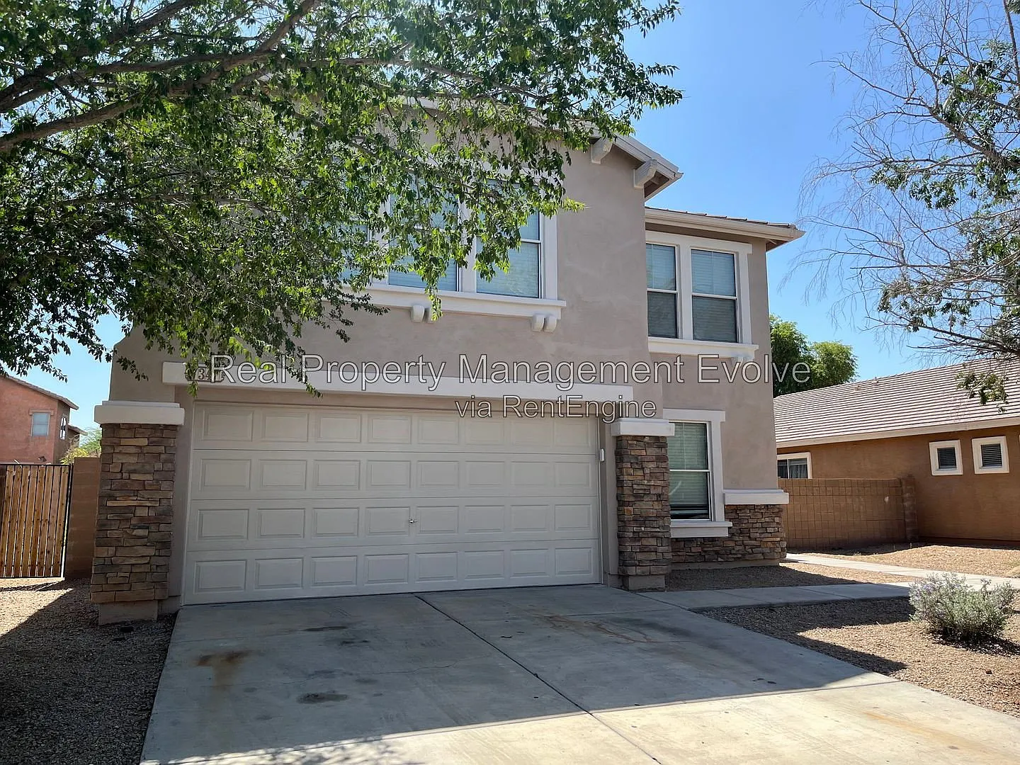 5 bed, 3.0 bath, 2333 sqft, $2,195 — Photo 2