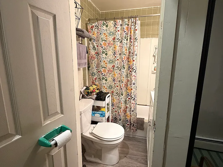 2037 Walnut St #3F — Photo 15