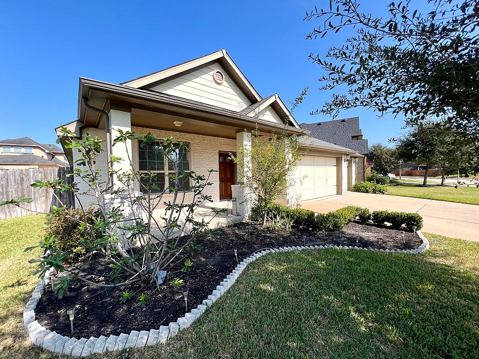 1st image of 19418 Cannon Hills Ln