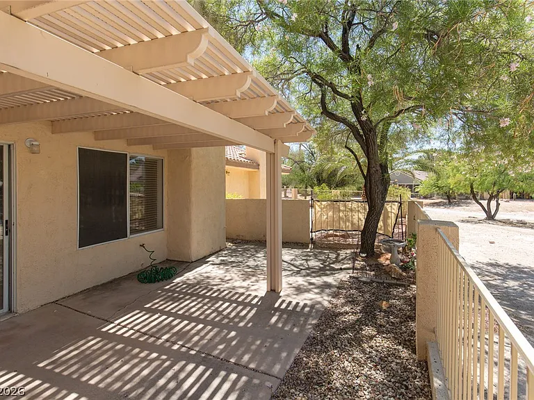 7281 Vista Bonita Dr — Photo 26