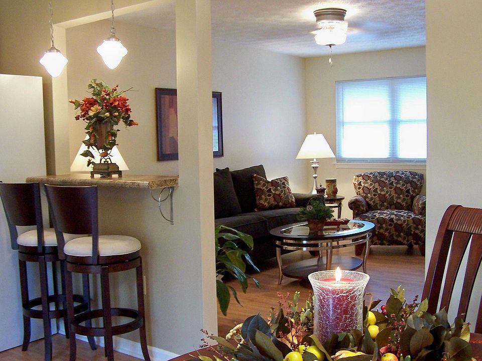 Kitchen to Livingroom