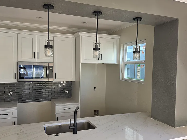 18001 Richmond Place Dr #1117 — Photo 5