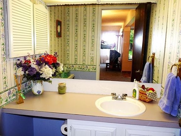 Powder Room (Main Floor)