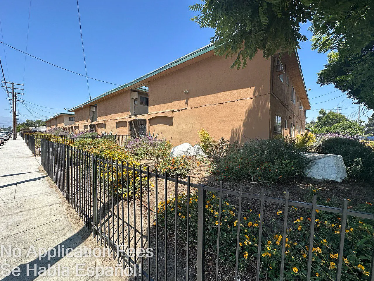 2 bed, 702 sqft, $1,816 — Photo 3