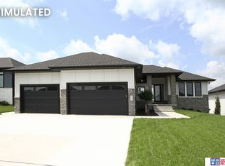941 N 104th St, Lincoln, NE 68527
