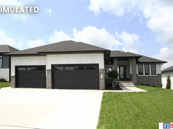 941 N 104th St, Lincoln, NE 68527