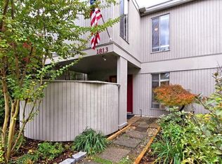 1813 N Shore Ct, Reston, VA 20190