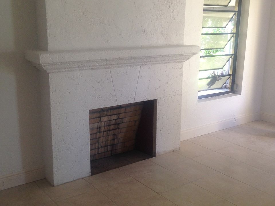 1st image of 530 NW 43rd St