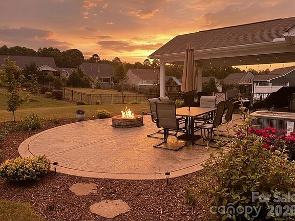 3rd image of 5339 Pembrey Dr