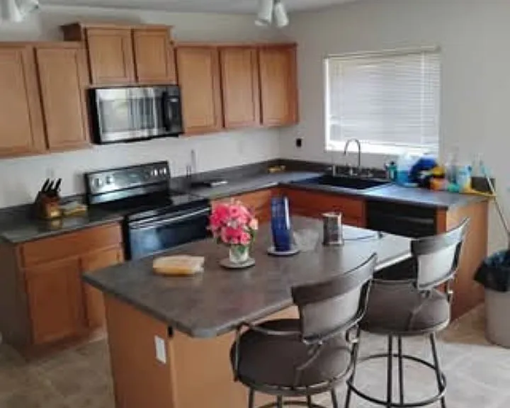 932 W Elizabeth Way — Photo 6