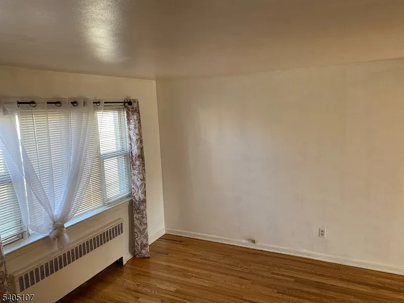 2 bed, 1.0 bath, $2,450 — Photo 2