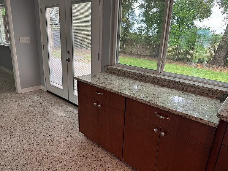3501 Summit Blvd — Photo 6