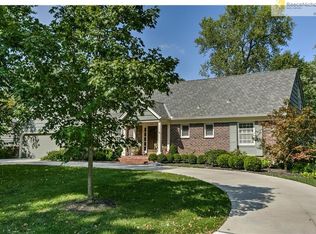 4606 W 82nd Ter, Prairie Village, KS 66208