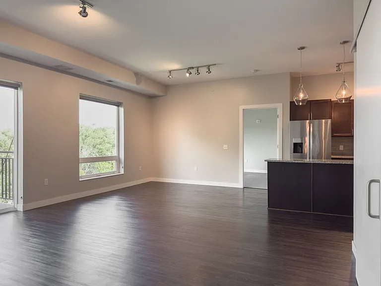 Red44 Luxury Apartments | Specials Available — Photo 87