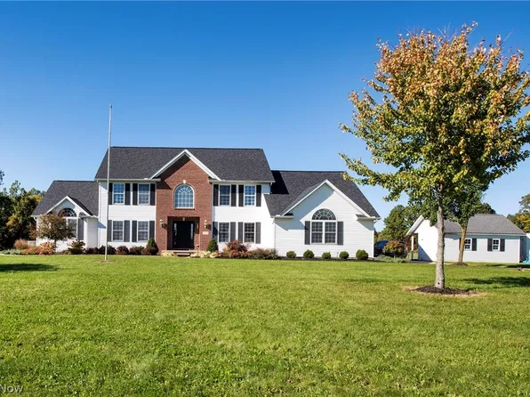 26894 Crocker Lndg, Columbia Station, OH 44028