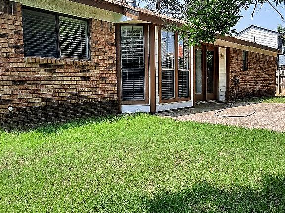 4th image of 3502 Peakview Dr