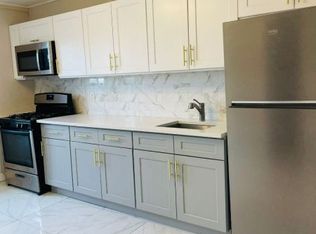 1088 Avenue C, Bayonne, NJ 07002