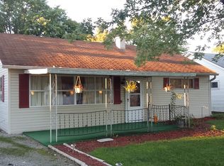 516 Grove St, Greenfield, IN 46140