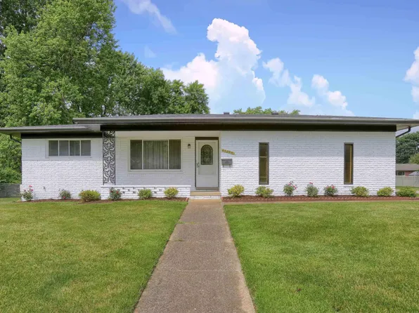 45295 Custer Ave, Utica, MI 48317