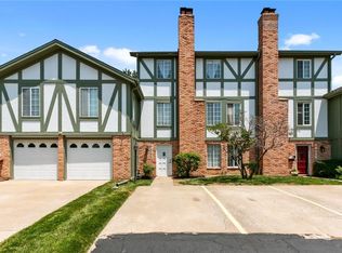 10127 Edelweiss Cir, Merriam, KS 66203