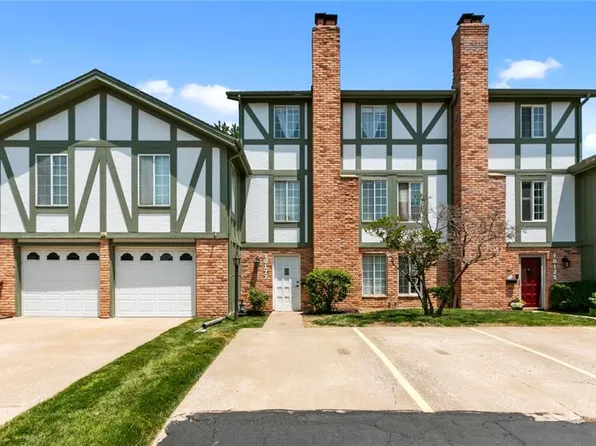 10127 Edelweiss Cir, Merriam, KS 66203
