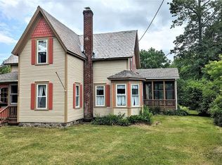 1220 Middle Rd, Willsboro, NY 12996