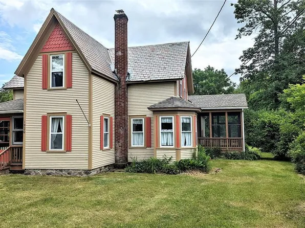 1220 Middle Rd, Willsboro, NY 12996