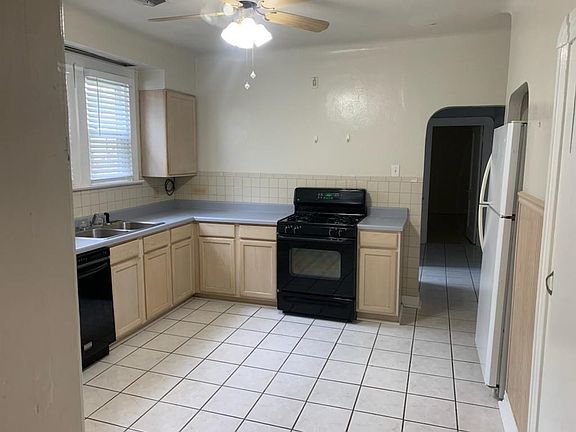 4th image of 45 Metairie Ct