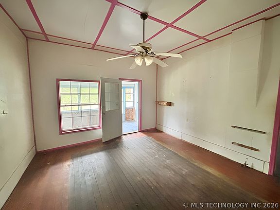 3rd image of 500 W Avenue D