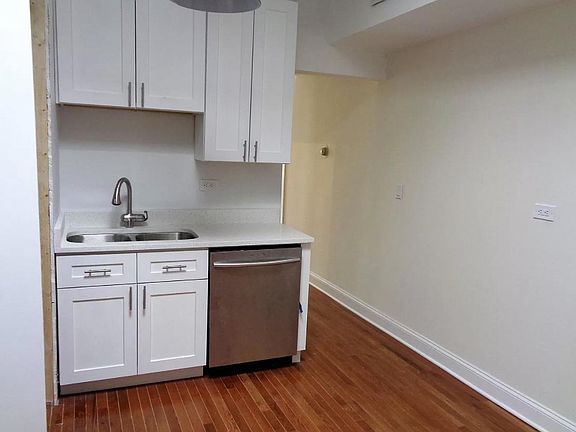 2nd image of 630 W Schubert Ave APT 3