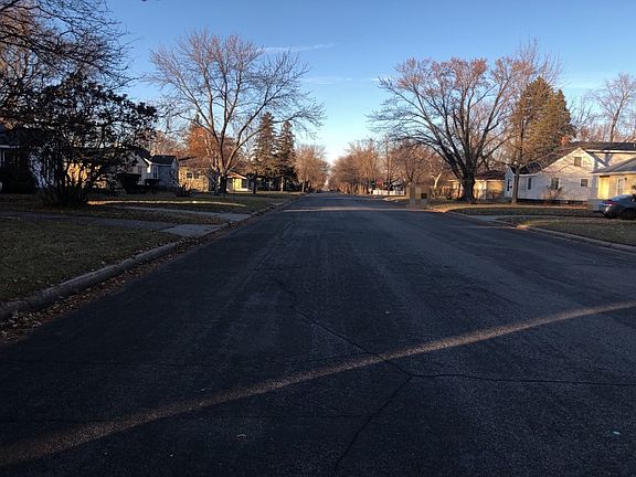5th image of 724 26th Ave N
