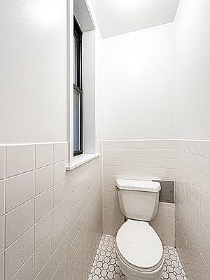 3rd image of 344 E 62nd St #4D
