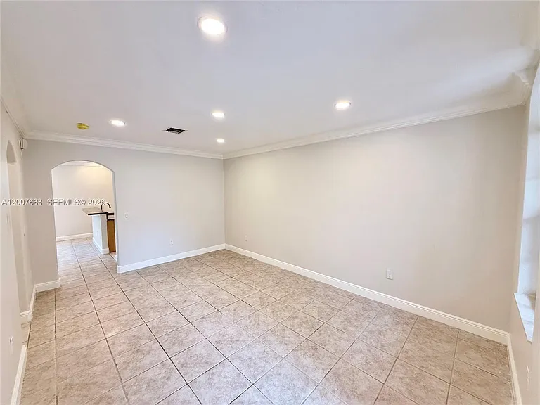 2674 SW 84th Ter #102 — Photo 6