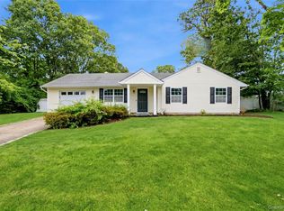 15 Groton Lane, Coram, NY 11727