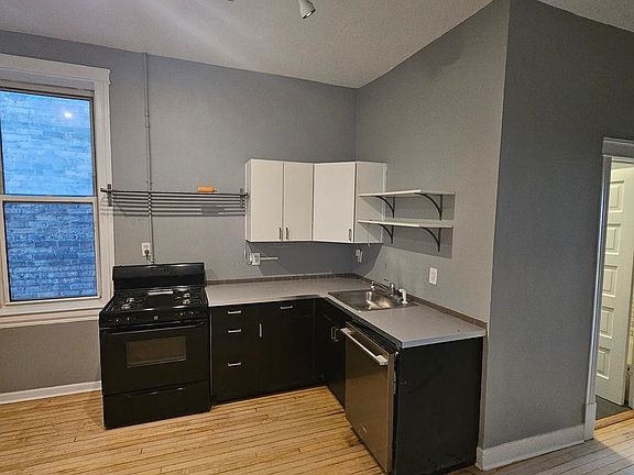 2nd image of 1841 N Whipple St #2