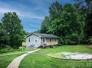 3122 Zion Church Rd, Hickory, NC 28602
