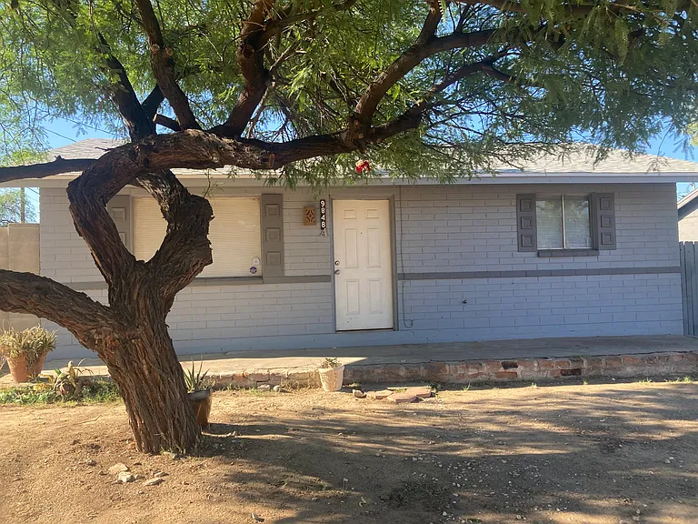 N 13th Pl — Photo 3