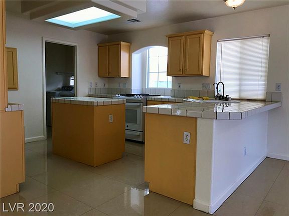 5th image of 7544 Mission Palm St