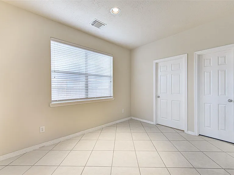 5007 Jade Cove Ct — Photo 17