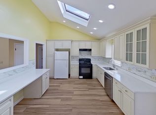 52 Rockefeller St FLOOR 2, Randolph, MA 02368