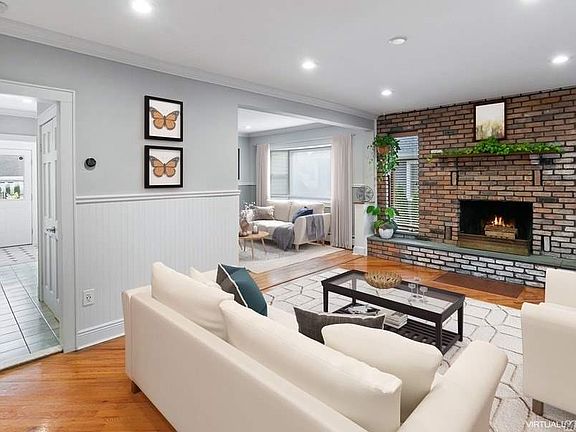 4th image of 2831 Clark Ave