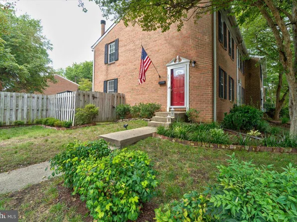 501 S Henry St, Alexandria, VA 22314