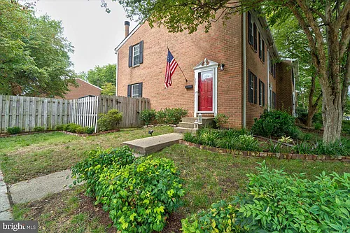 501 S Henry St Photo 1