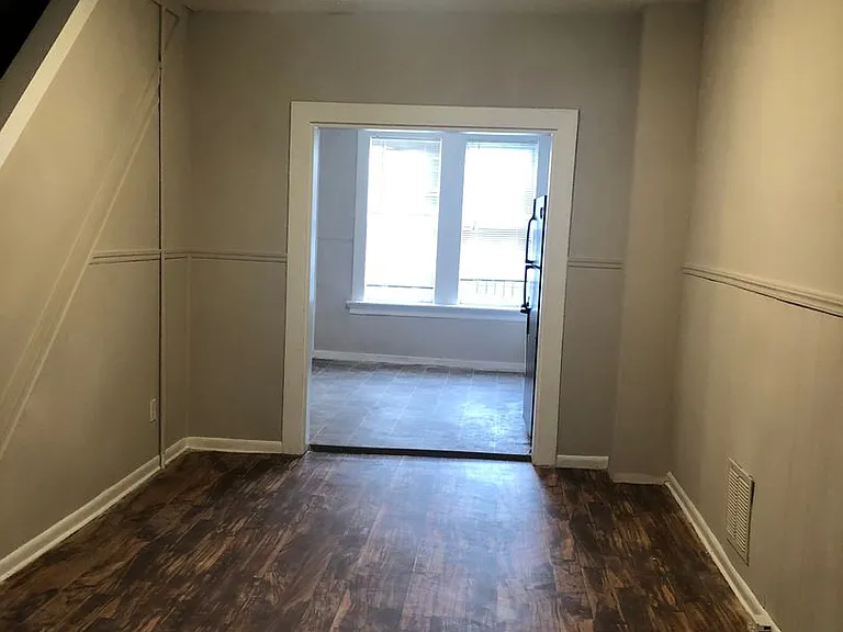 2221 E Preston St — Photo 6