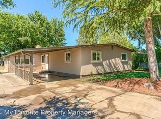 2063 Bradbury St, Medford, OR 97504