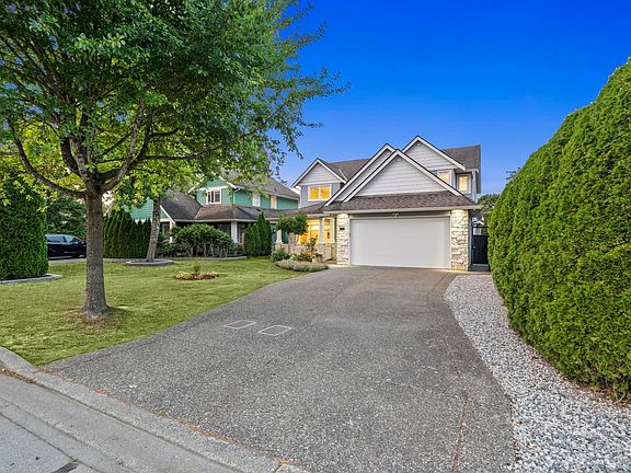 2nd image of 5358 Crescent Dr