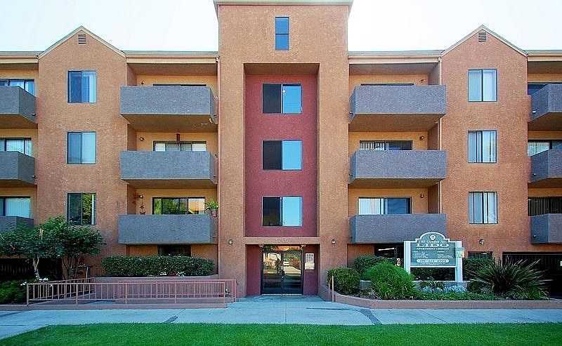 1st image of 3745 Glendon Ave APT 105