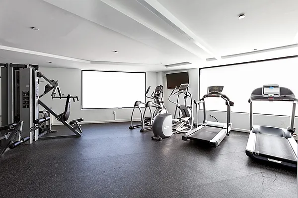 Rented by MNS | media 9