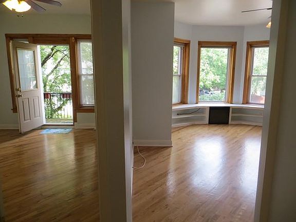 3rd image of 5201 S Blackstone Ave APT 2W